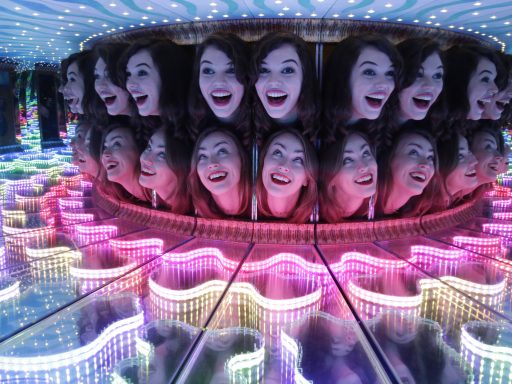 Wonderlab infinity mirrors